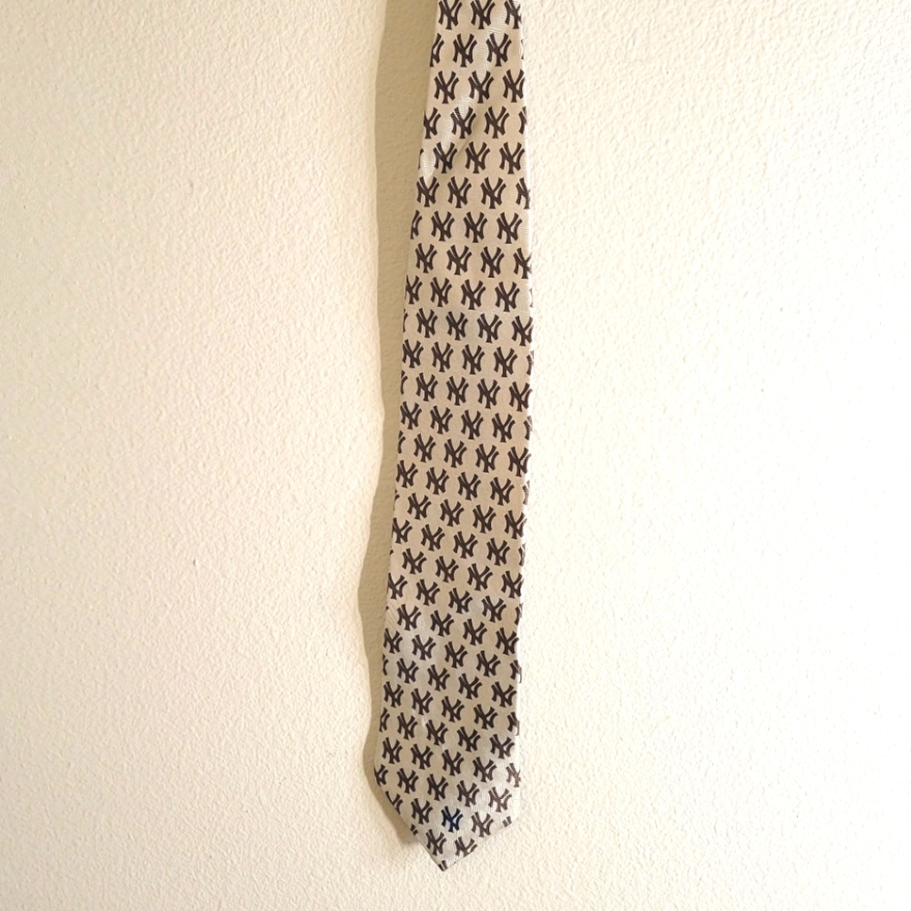 RM Sport New York Yankees Silk Tie pre-owned Official Logo - Picture 4 of 8